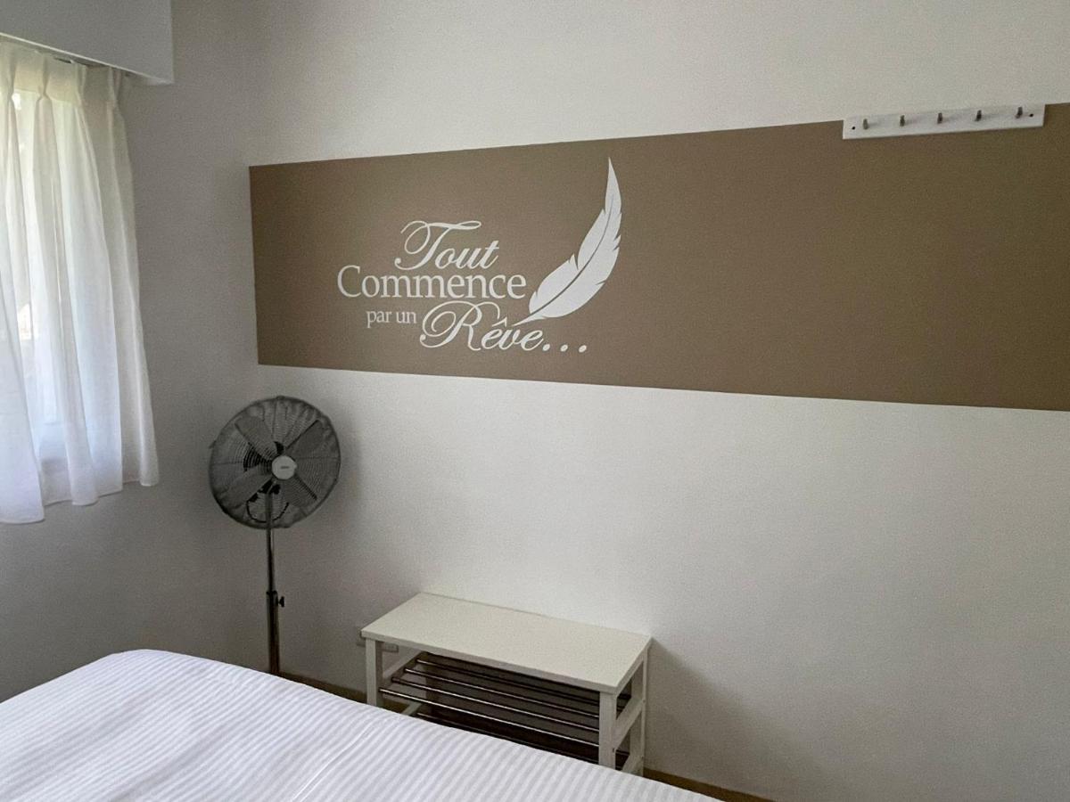 Le Dauphin Climatisation Fibre 4 Personnes Apartment กาซีส์ ภายนอก รูปภาพ
