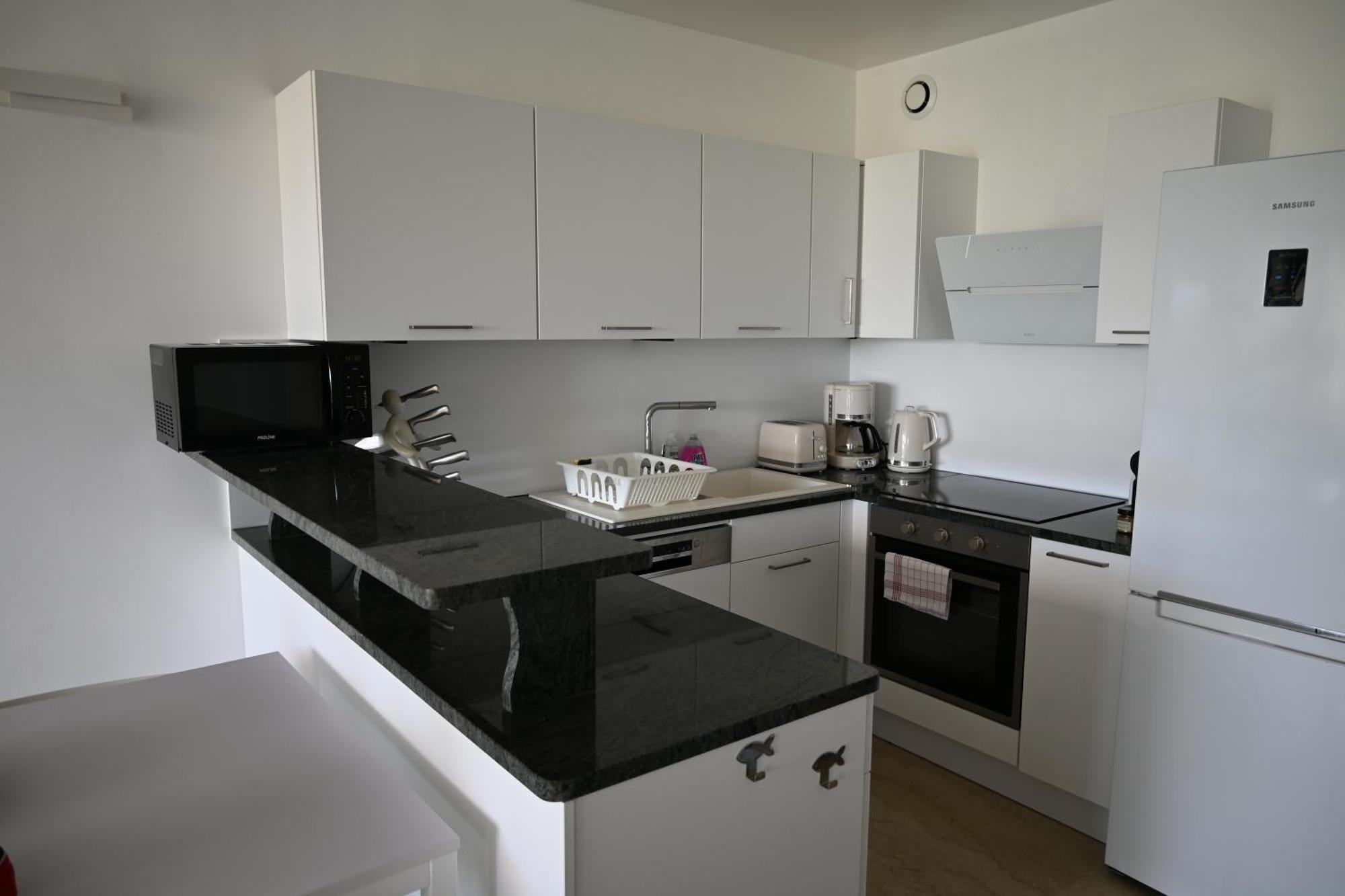 Le Dauphin Climatisation Fibre 4 Personnes Apartment กาซีส์ ภายนอก รูปภาพ
