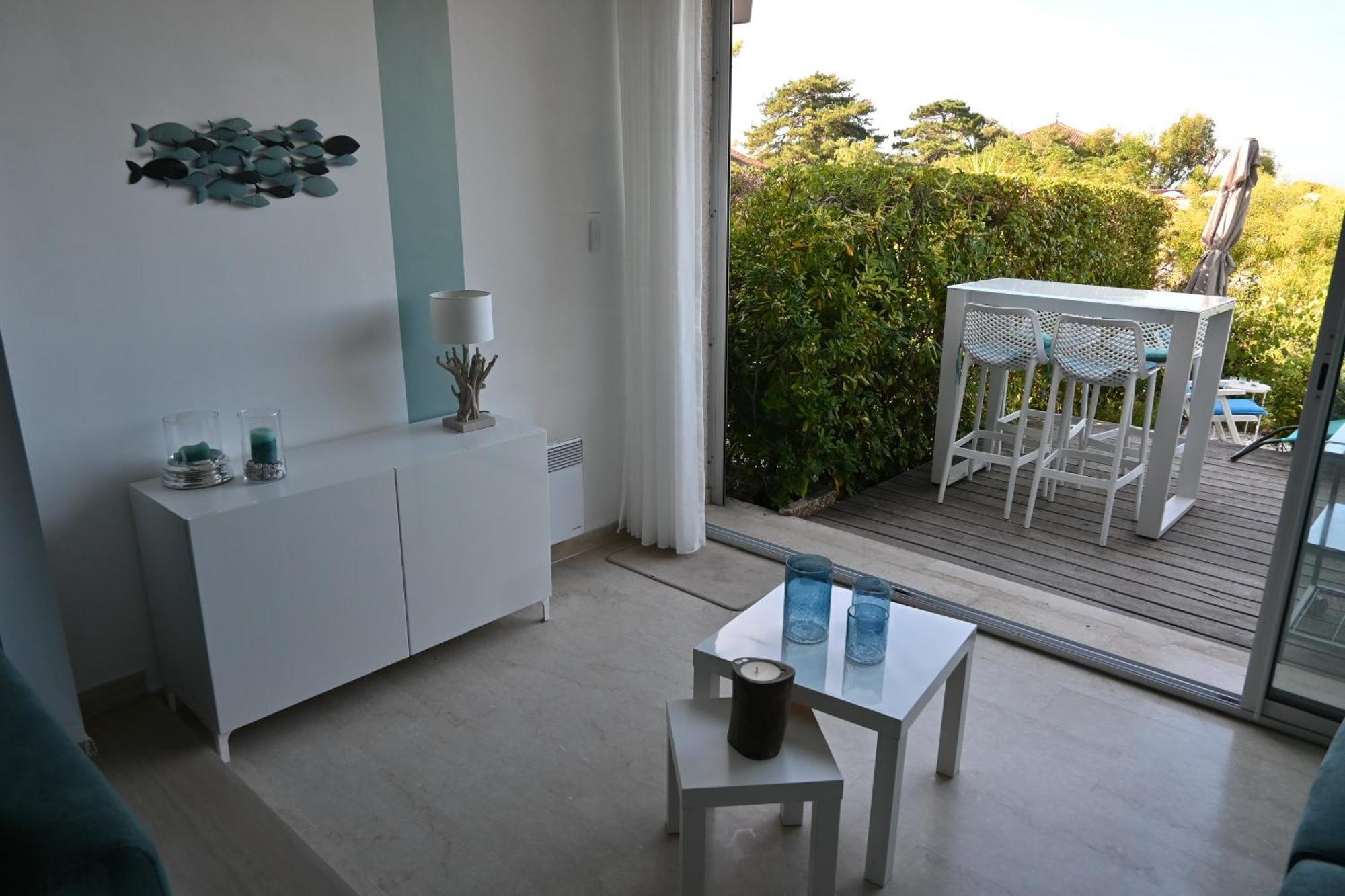 Le Dauphin Climatisation Fibre 4 Personnes Apartment กาซีส์ ภายนอก รูปภาพ