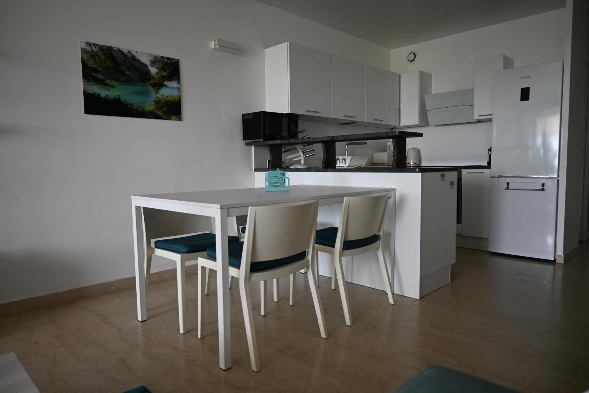 Le Dauphin Climatisation Fibre 4 Personnes Apartment กาซีส์ ภายนอก รูปภาพ